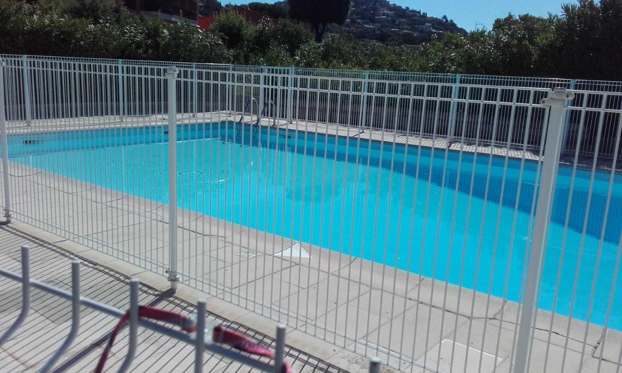 Appartement Vue Mer Piscines Parking Les Coraux Agay Plage Saint-Raphaël Exterior foto